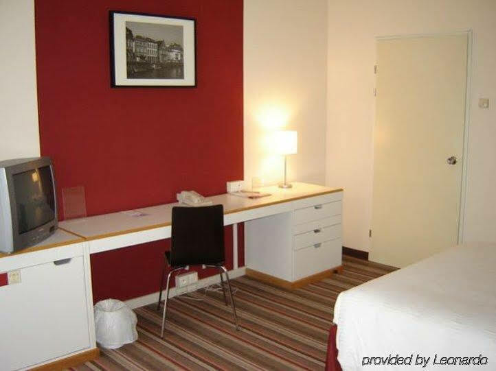 Hampton'S Hotel Namur Вепьон Номер фото
